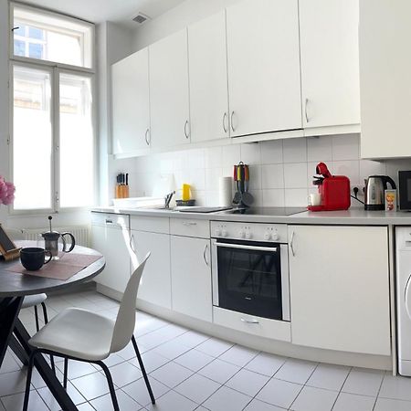 Central Mariahilfer Apartment 5 Min To The Schoenbrunn Palace And City Shopping Center Wenen Buitenkant foto