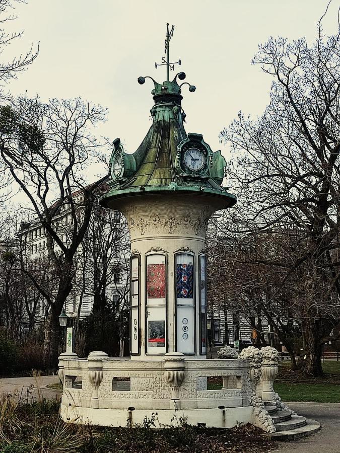 Central Mariahilfer Apartment 5 Min To The Schoenbrunn Palace And City Shopping Center Wenen Buitenkant foto