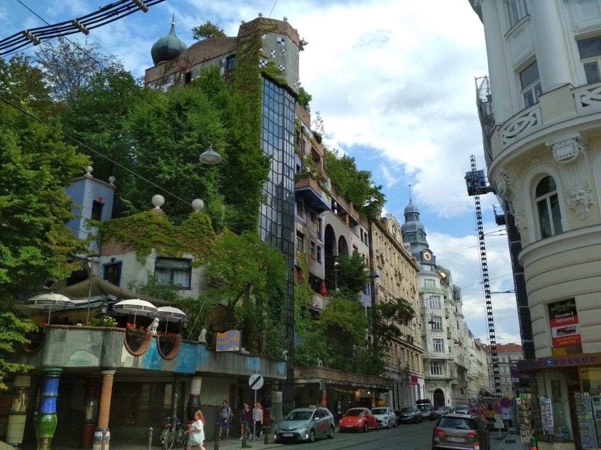 Central Mariahilfer Apartment 5 Min To The Schoenbrunn Palace And City Shopping Center Wenen Buitenkant foto