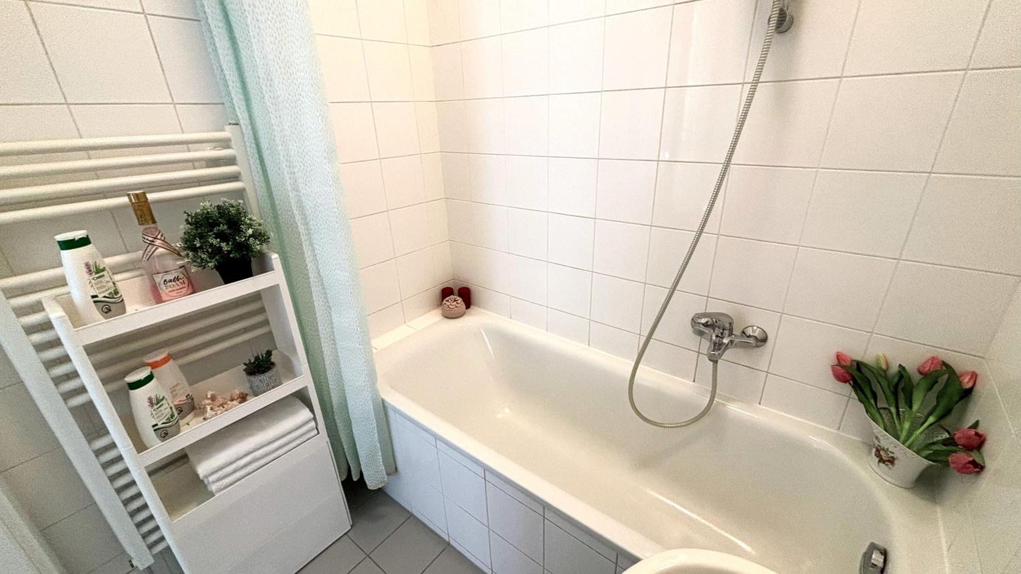 Central Mariahilfer Apartment 5 Min To The Schoenbrunn Palace And City Shopping Center Wenen Buitenkant foto