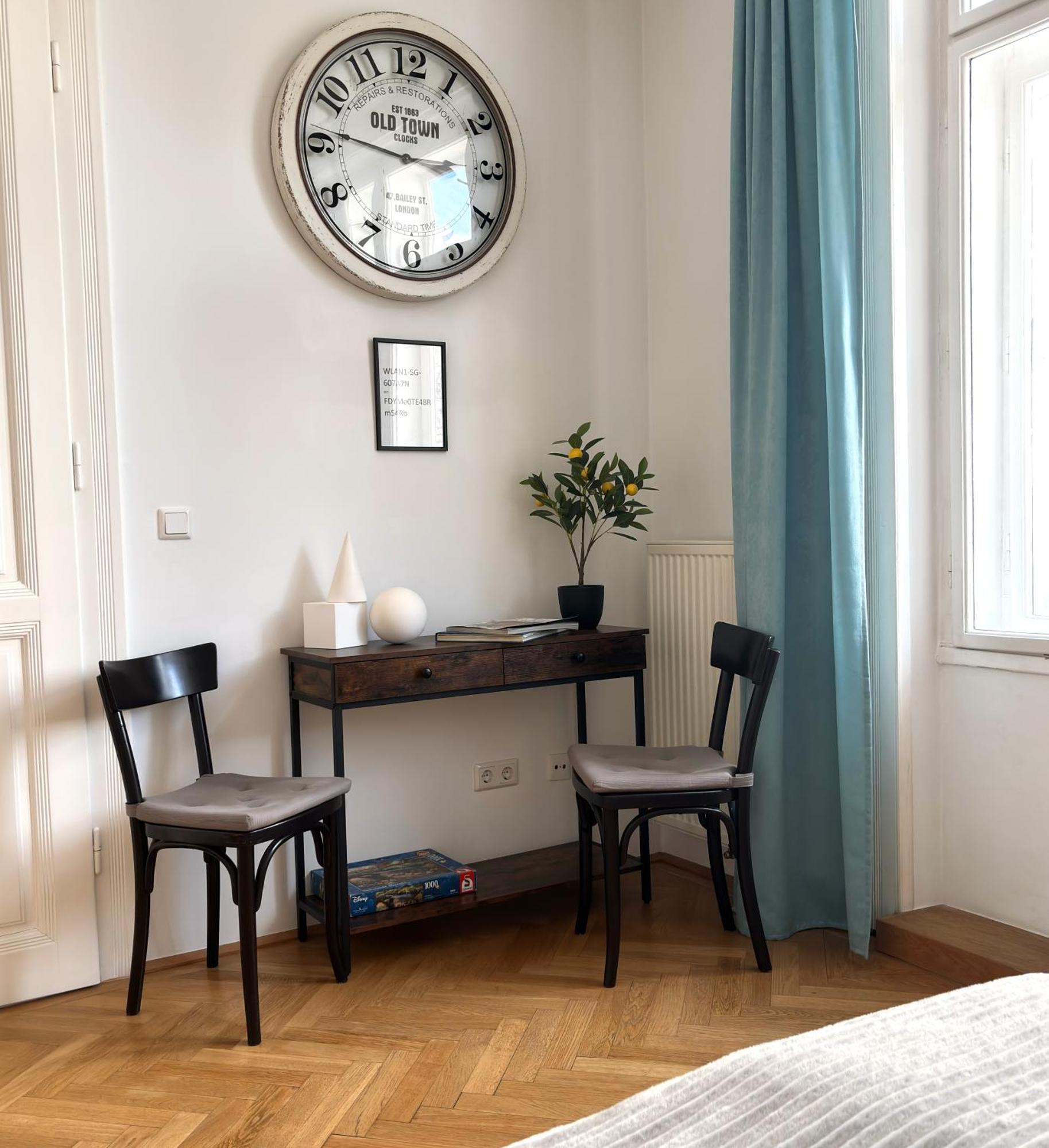 Central Mariahilfer Apartment 5 Min To The Schoenbrunn Palace And City Shopping Center Wenen Buitenkant foto