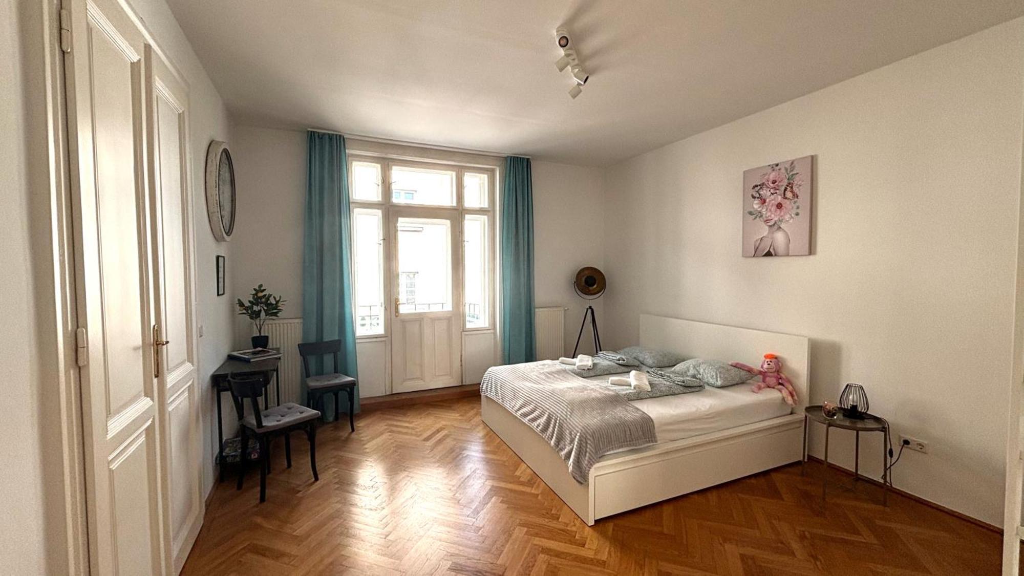 Central Mariahilfer Apartment 5 Min To The Schoenbrunn Palace And City Shopping Center Wenen Buitenkant foto