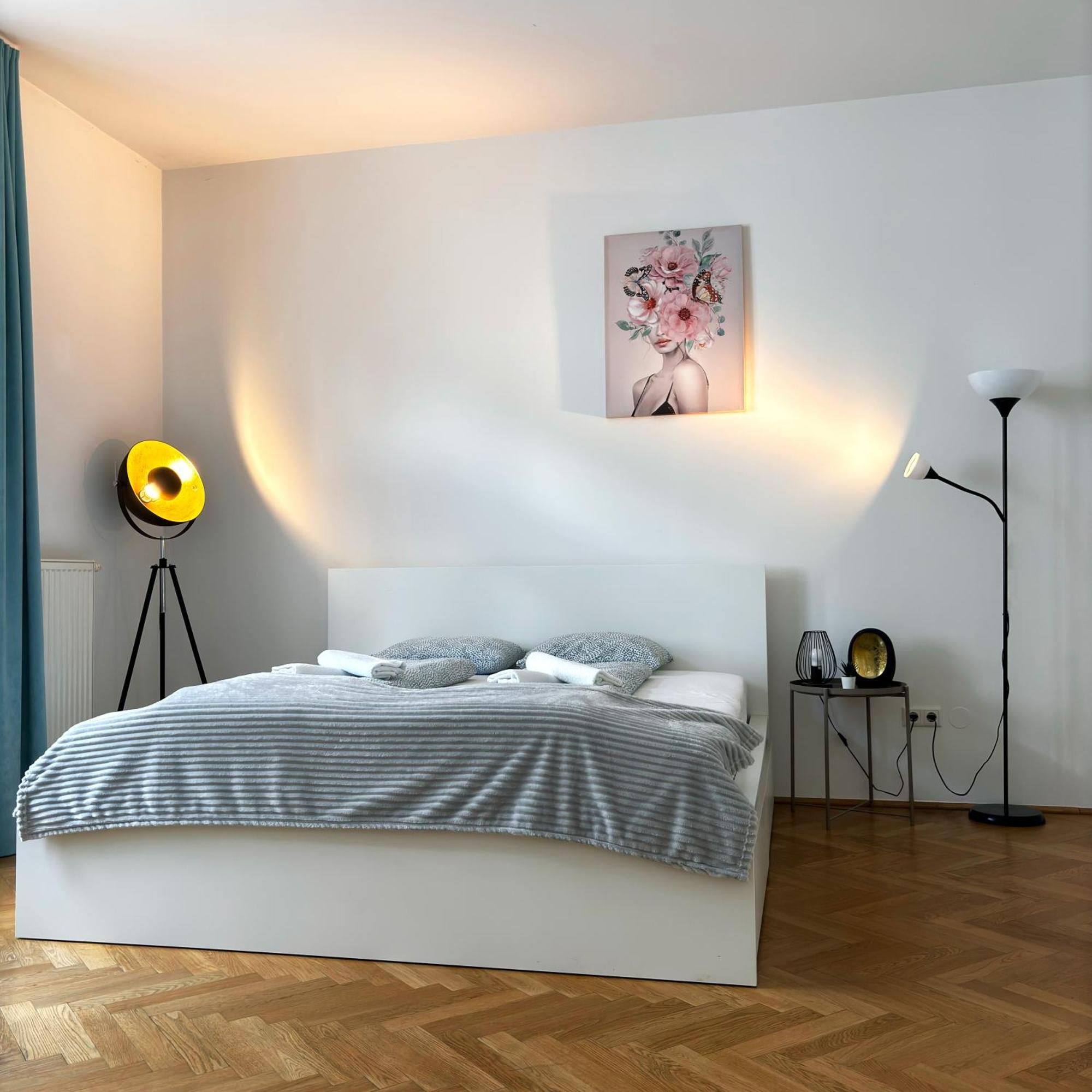 Central Mariahilfer Apartment 5 Min To The Schoenbrunn Palace And City Shopping Center Wenen Buitenkant foto