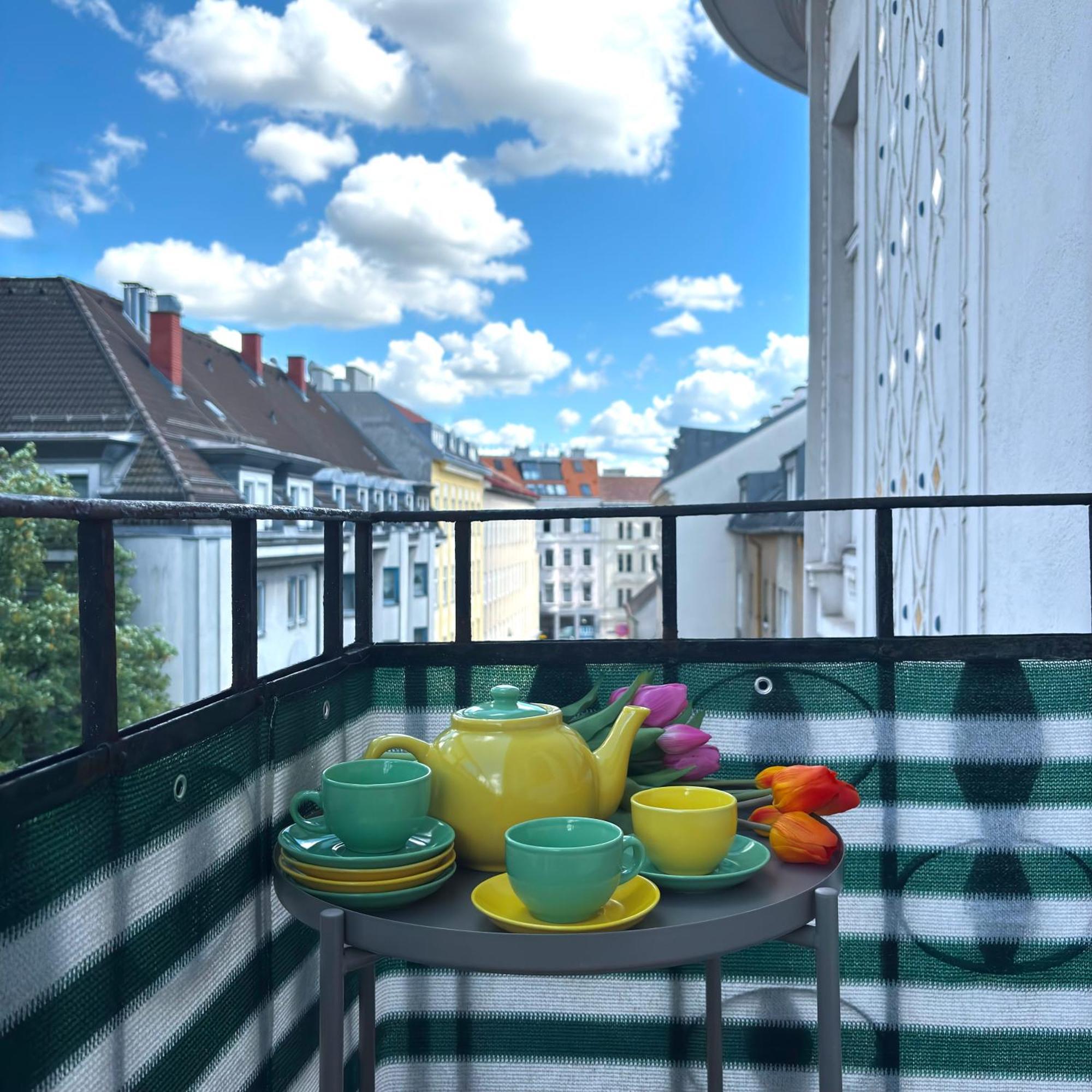 Central Mariahilfer Apartment 5 Min To The Schoenbrunn Palace And City Shopping Center Wenen Buitenkant foto